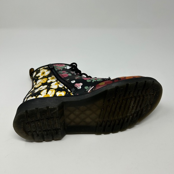 Dr. Martens AirWair Black Floral Boots Women Size 5 Festival Boho Iconic - Picture 6 of 7